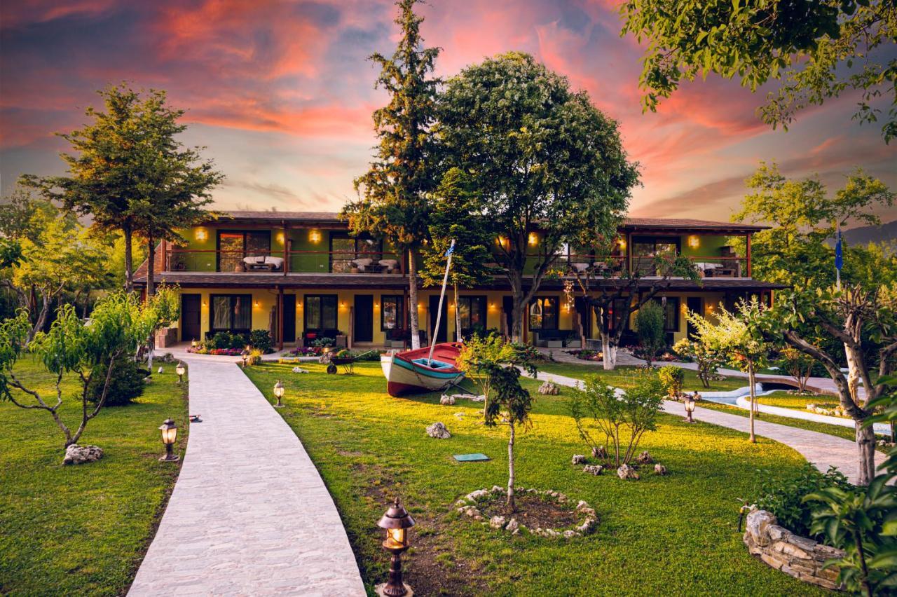 Simi Luxury Suites Плака-Литохоро Экстерьер фото